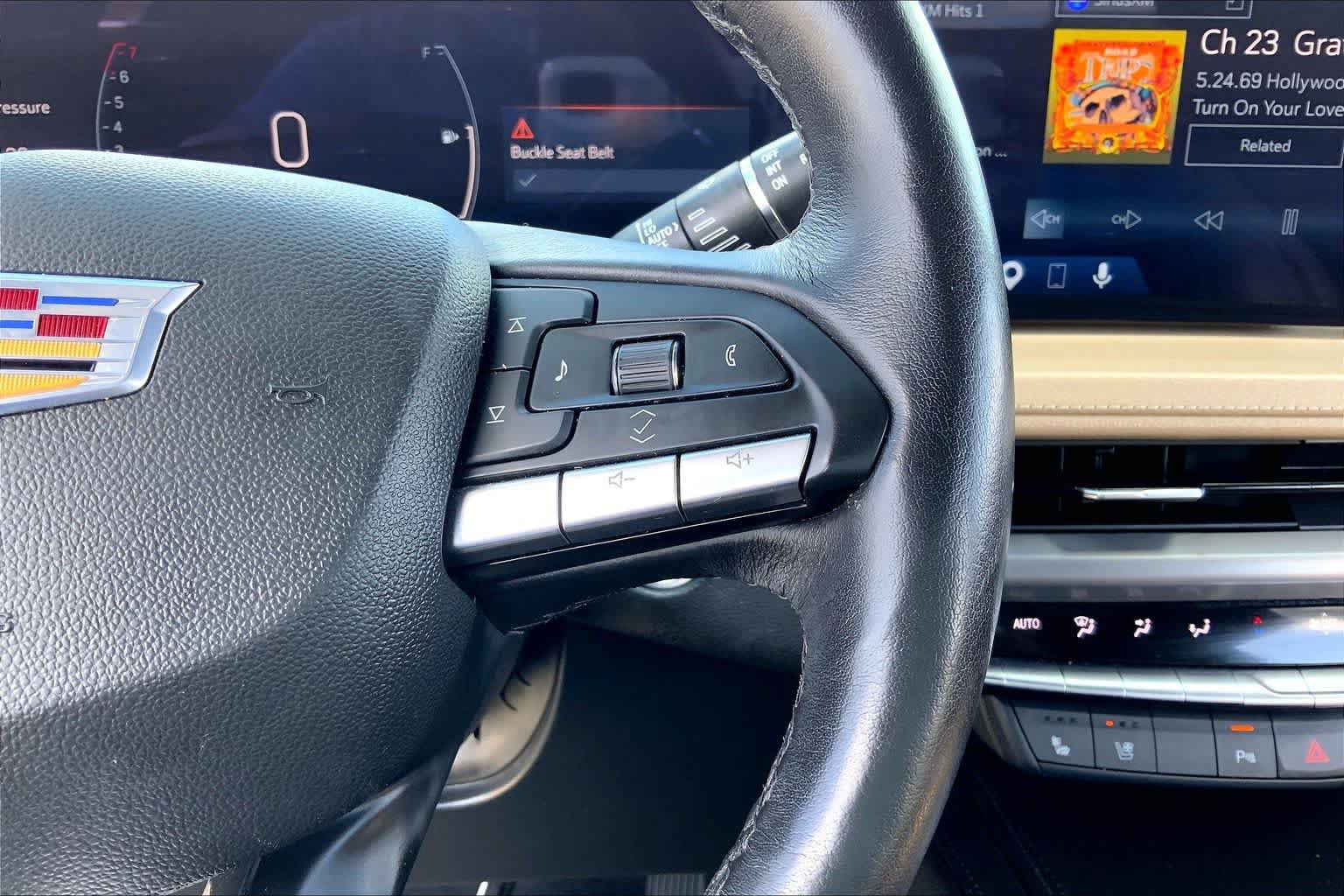 Used 2025 Cadillac XT4 Premium Luxury w/ Technology Package FWD image 24