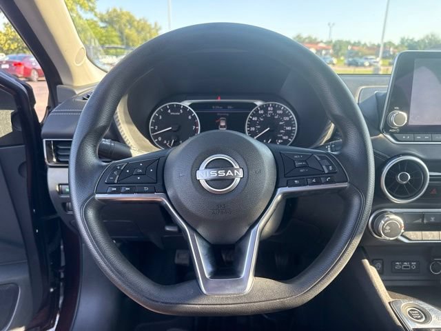 Used 2025 Nissan Sentra SV FWD image 28