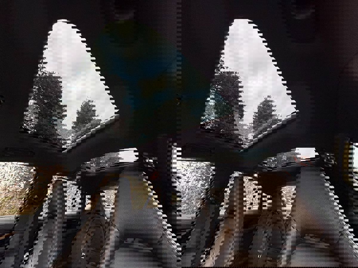 Used 2018 Porsche Panamera 4 image 18