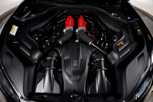 Certified 2020 Ferrari Portofino RWD image 14