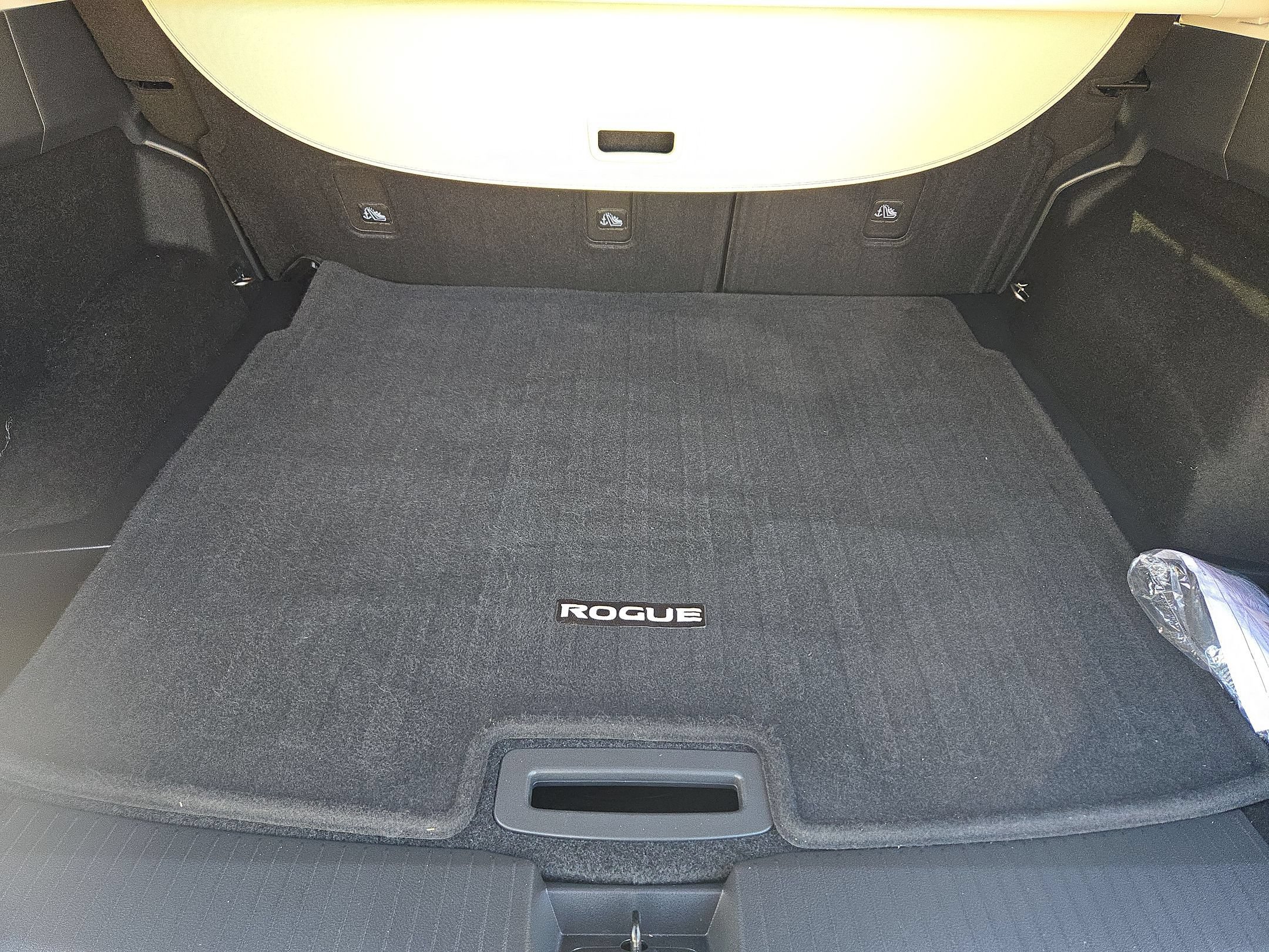 Certified 2026 Nissan Rogue SV FWD image 25