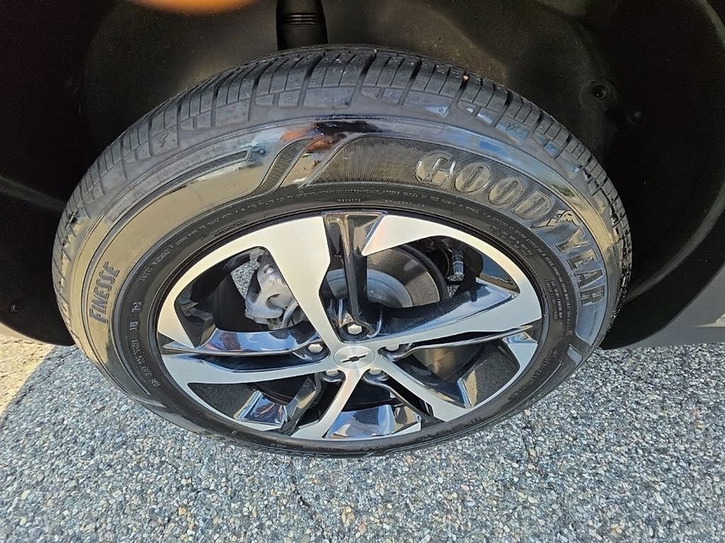 Certified 2024 Chevrolet Trax RS FWD image 30