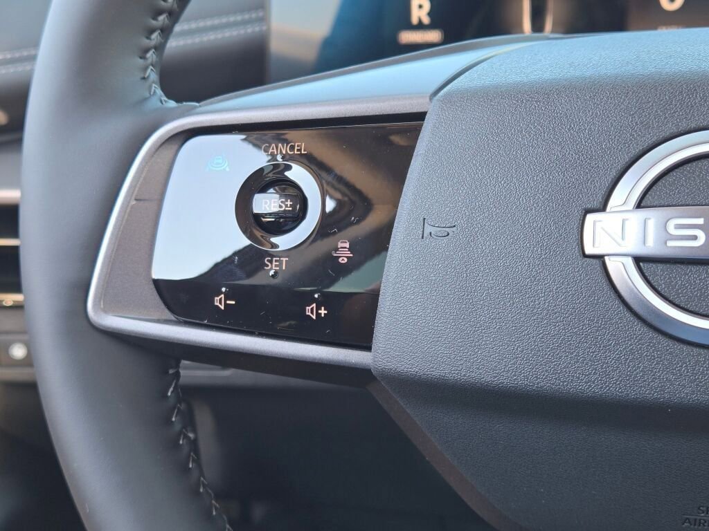 Used 2025 Nissan Murano SV w/ Cargo Package AWD/4WD image 32