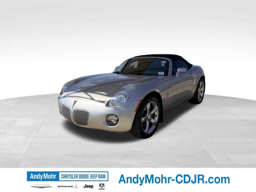 Used 2007 Pontiac Solstice Convertible w/ Premium Package RWD image 3