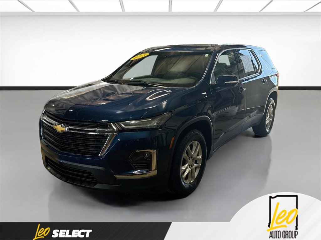 Used 2023 Chevrolet Traverse LS w/ Safety Package AWD/4WD image 1