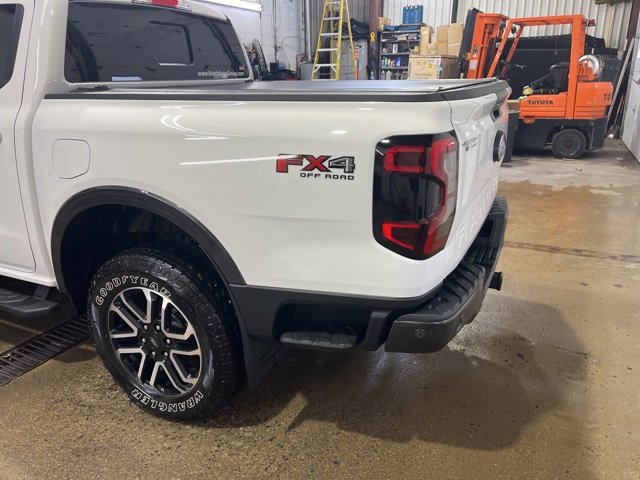 Used 2024 Ford Ranger Lariat w/ FX4 Off-Road Package image 28