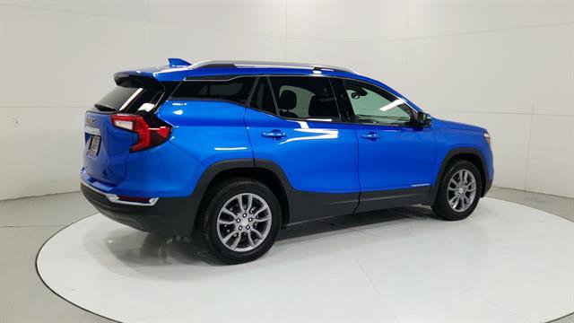 Used 2024 GMC Terrain SLT image 8