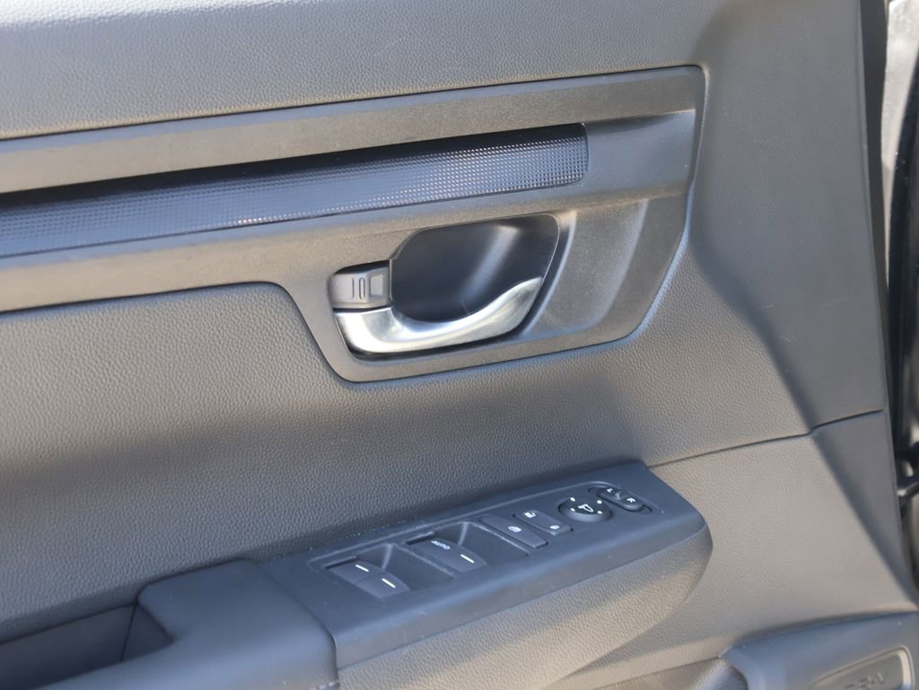 Used 2025 Honda CR-V LX image 21