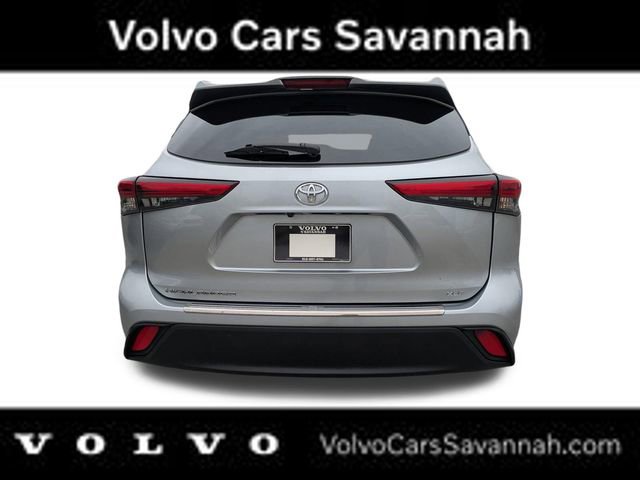 Used 2022 Toyota Highlander XLE image 6