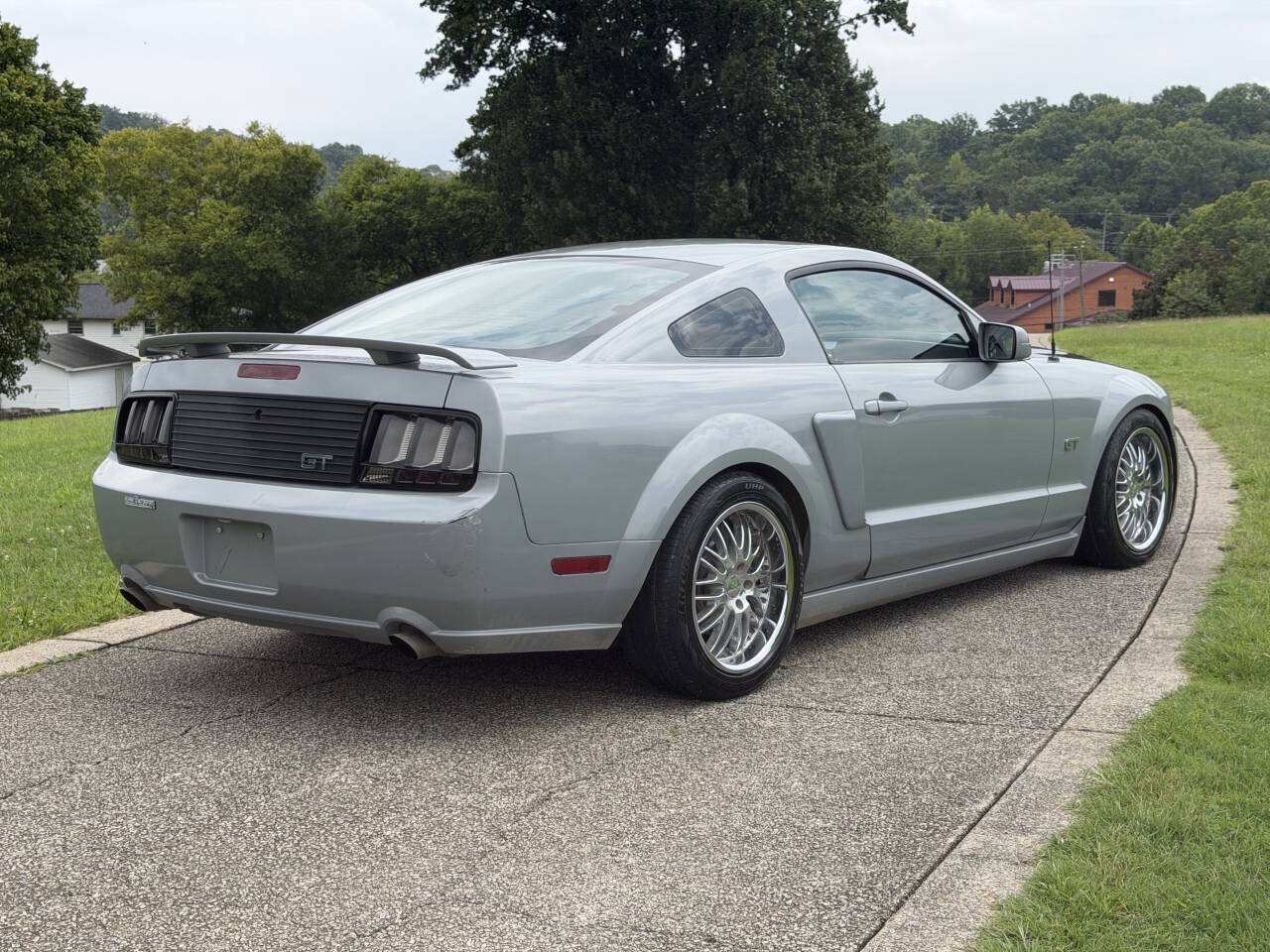 Used 2005 Ford Mustang GT Premium RWD image 24