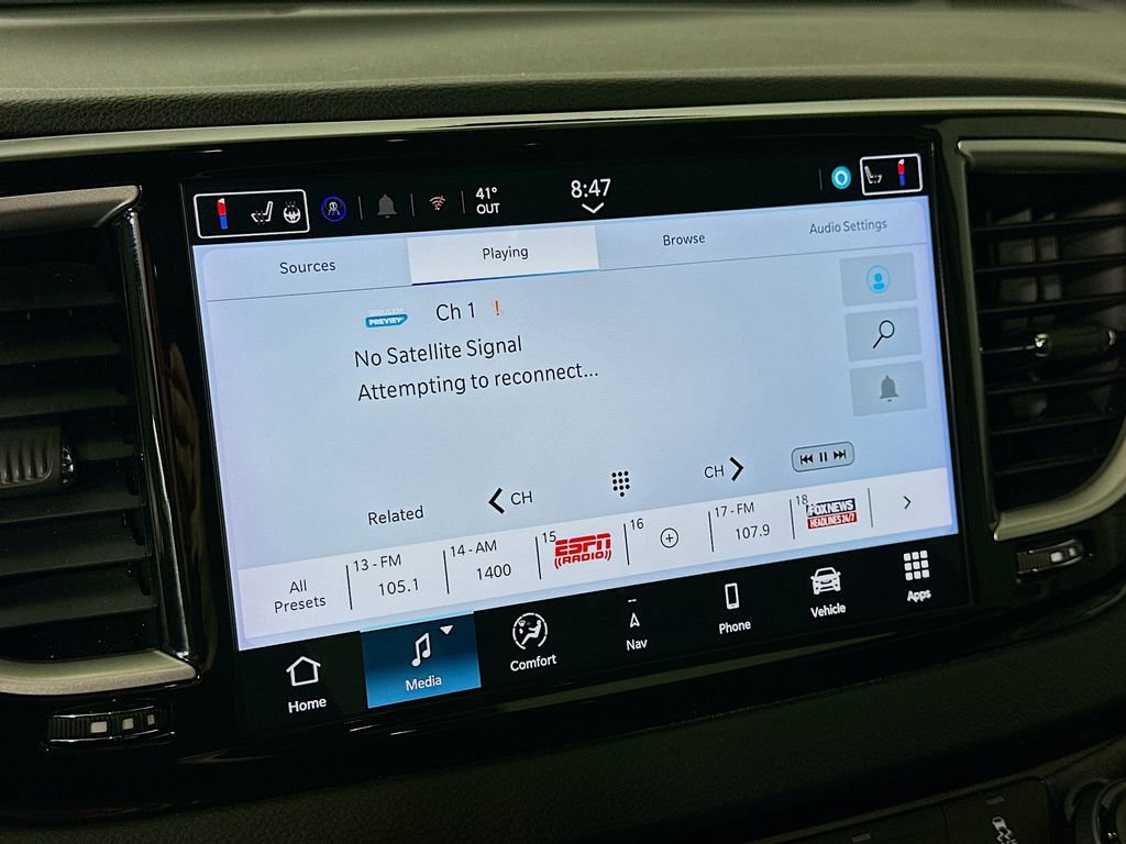 Used 2024 Chrysler Voyager LX FWD image 30