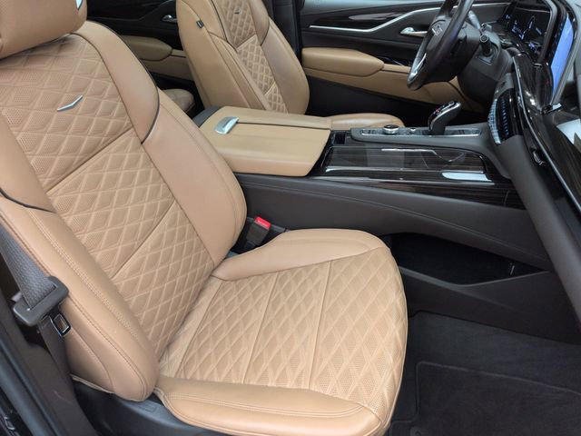 Certified 2023 Cadillac Escalade Premium Luxury w/ Performance Package AWD/4WD image 28