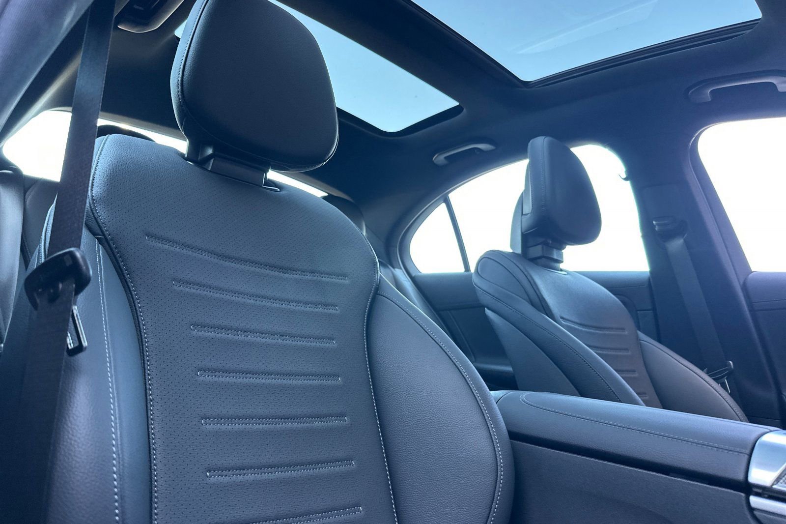 New 2025 Mercedes-Benz C 300 4MATIC Sedan image 30