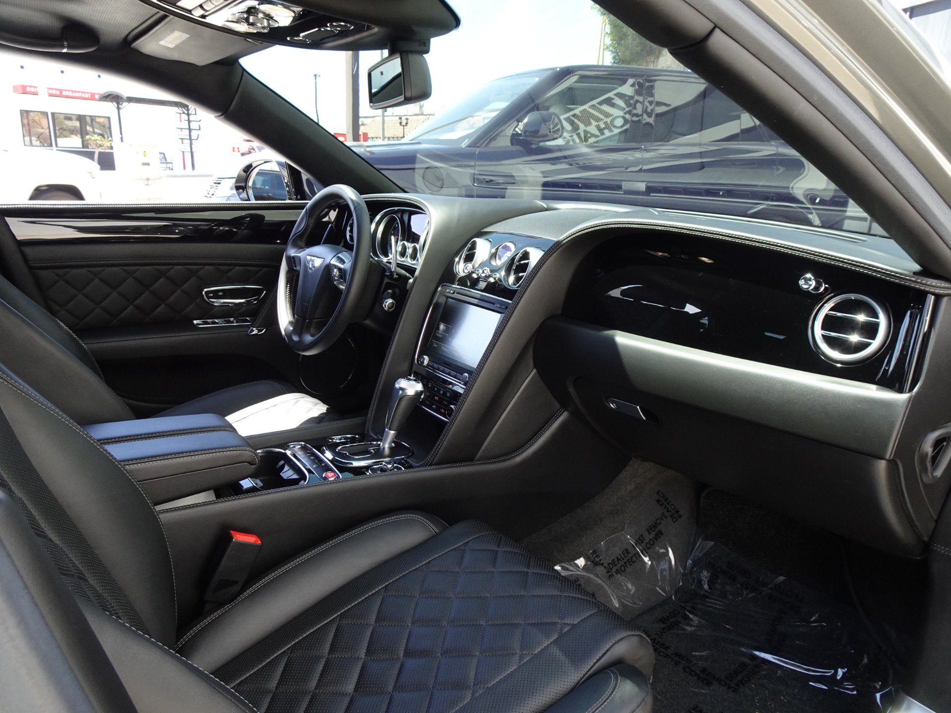 Used 2018 Bentley Flying Spur S V8 AWD/4WD image 20