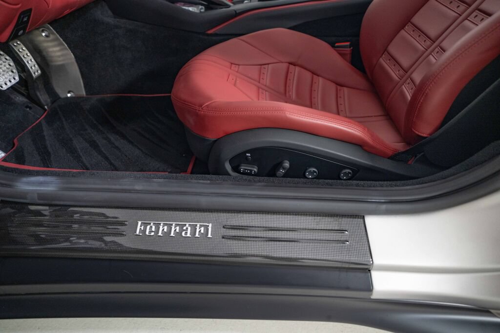 Certified 2022 Ferrari 812 GTS RWD image 36