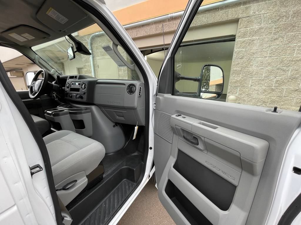 New 2024 Ford E-450 and Econoline 450 Super Duty w/ Driver's Safety Package RWD image 32