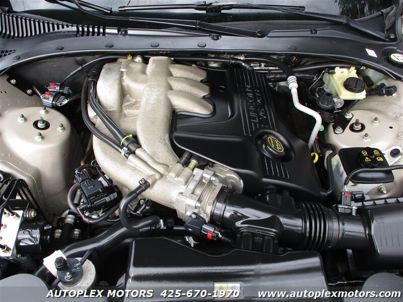 Used 2004 Lincoln LS RWD image 30