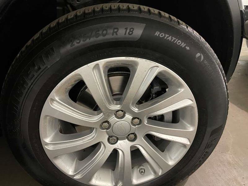 Used 2018 Land Rover Discovery Sport SE image 57