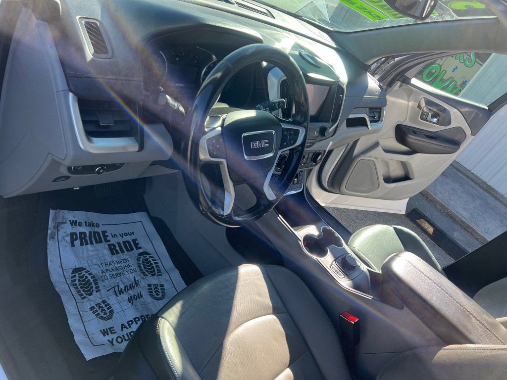 Used 2020 GMC Terrain SLT image 11
