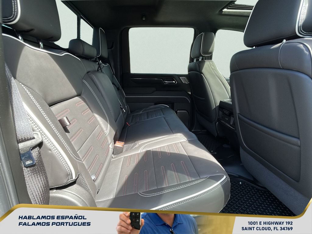 Used 2024 GMC Sierra 2500 AT4X image 35