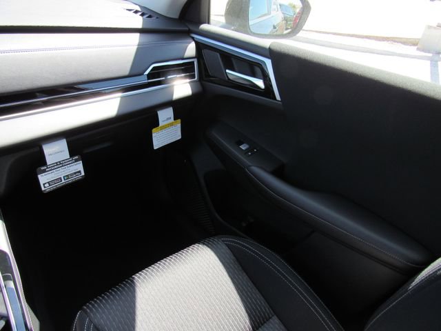 New 2026 Mitsubishi Outlander ES image 18