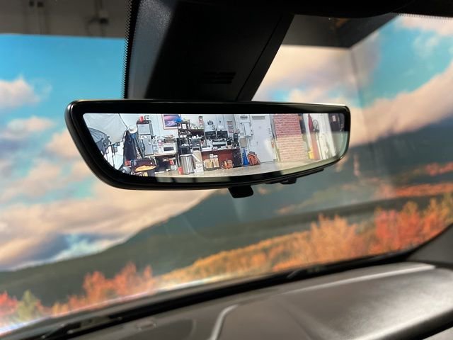 Used 2023 Chevrolet Traverse RS image 47