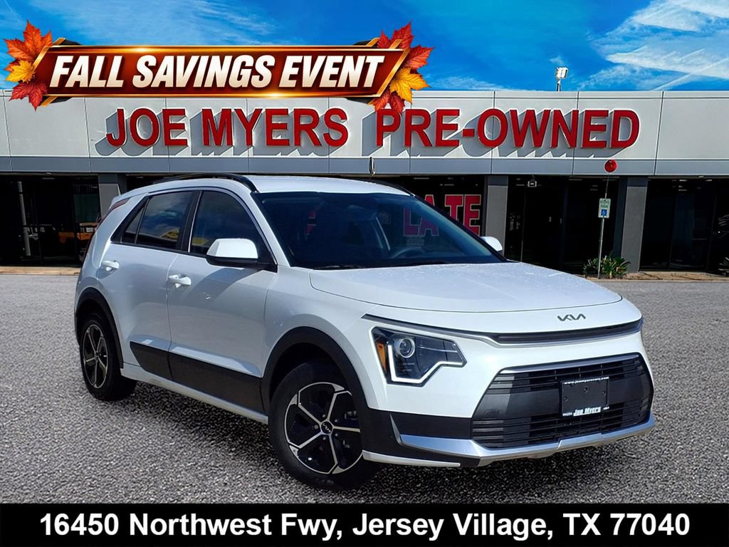 Used 2024 Kia Niro LX FWD image 1