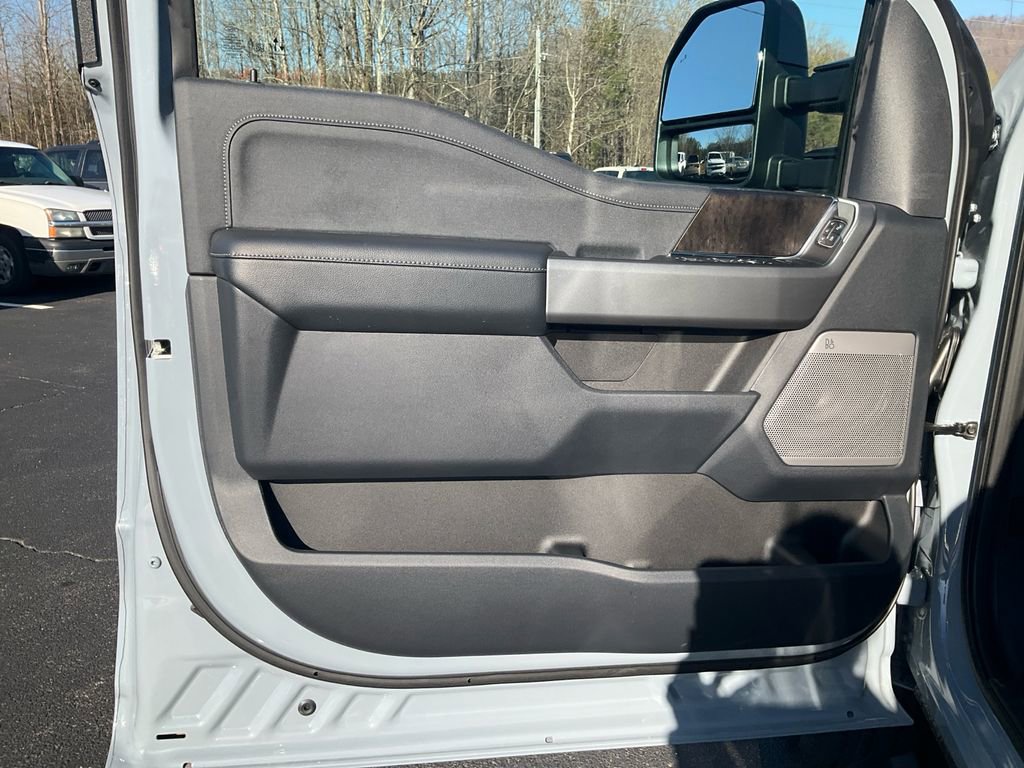 New 2026 Ford F250 Lariat image 17