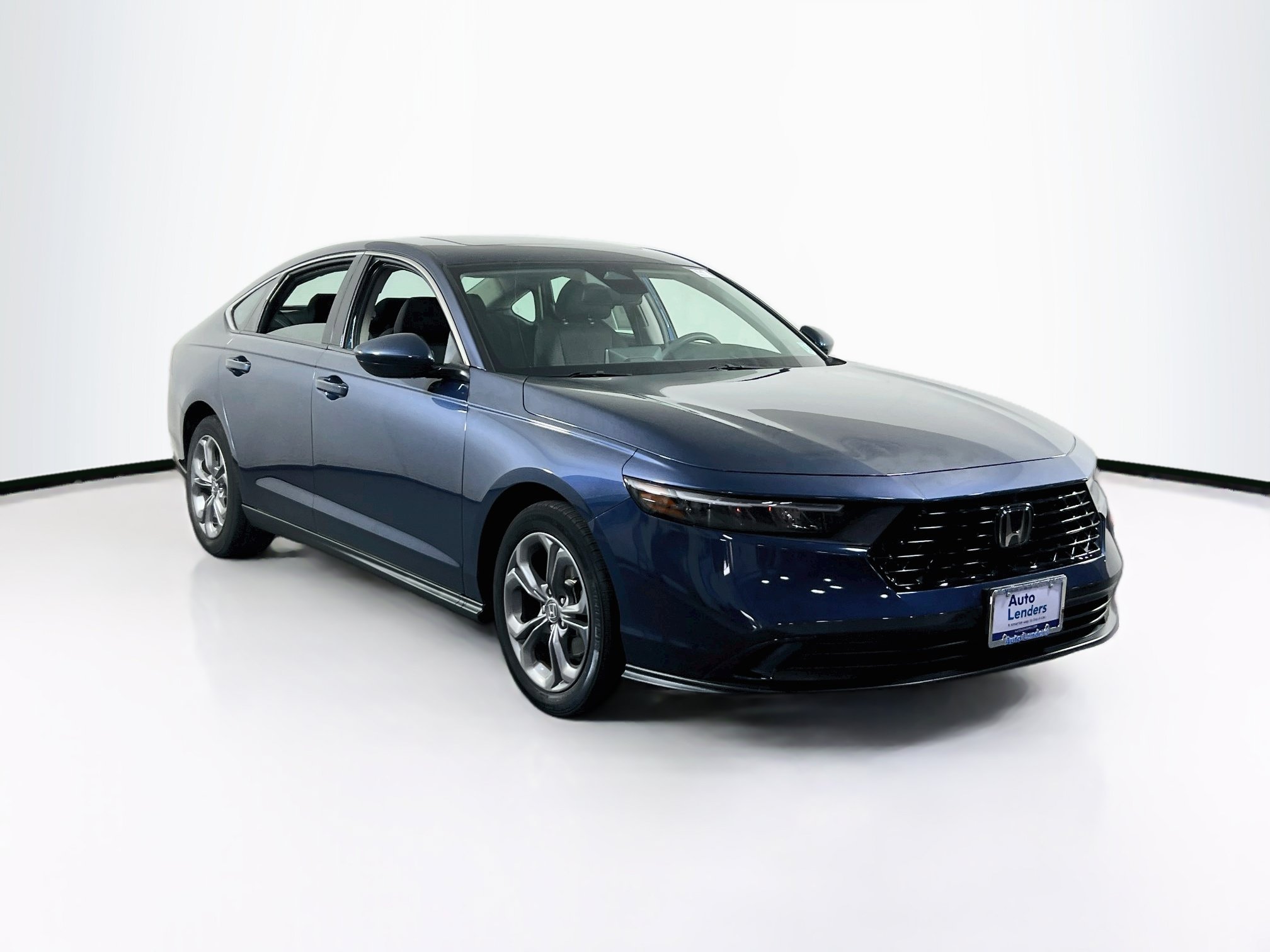 Used 2023 Honda Accord EX image 3