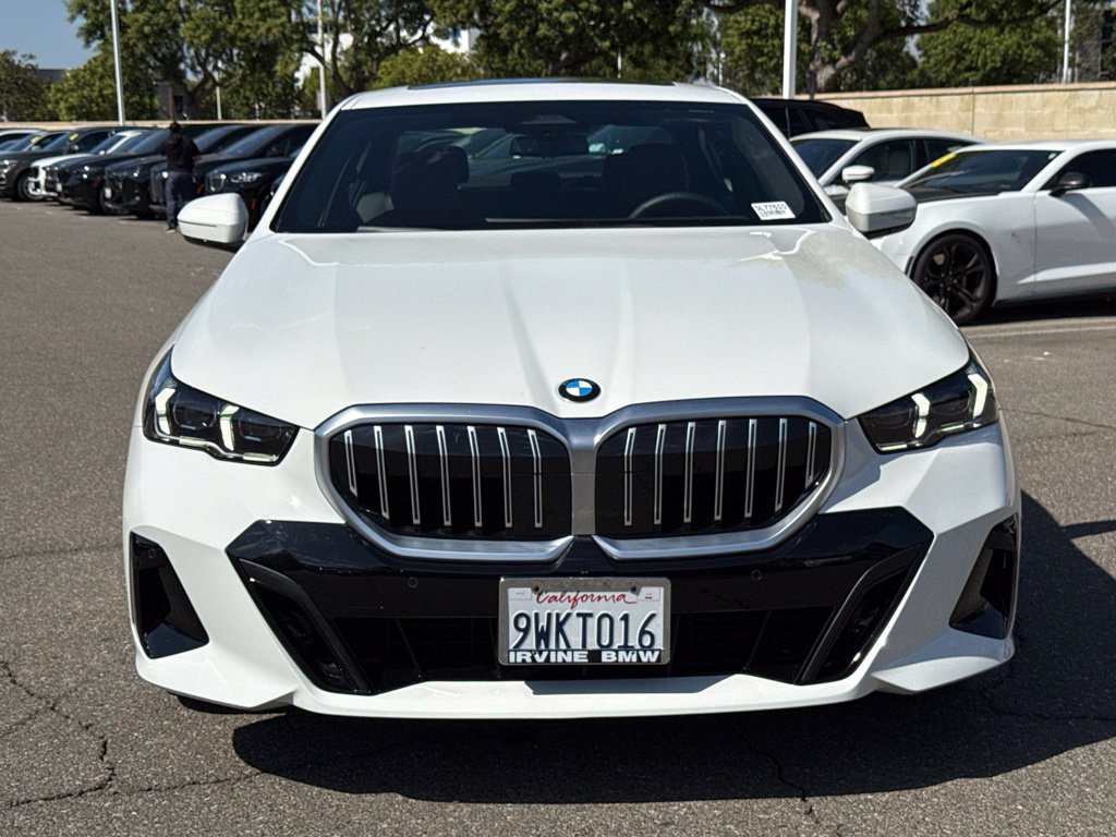 Used 2026 BMW 530i w/ M Sport Package RWD image 4