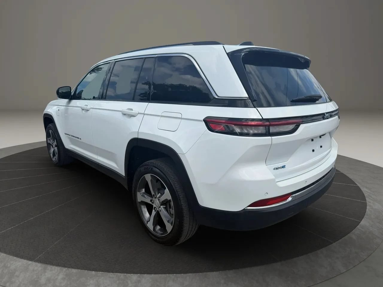 Used 2022 Jeep Grand Cherokee Limited 4xe AWD/4WD image 7