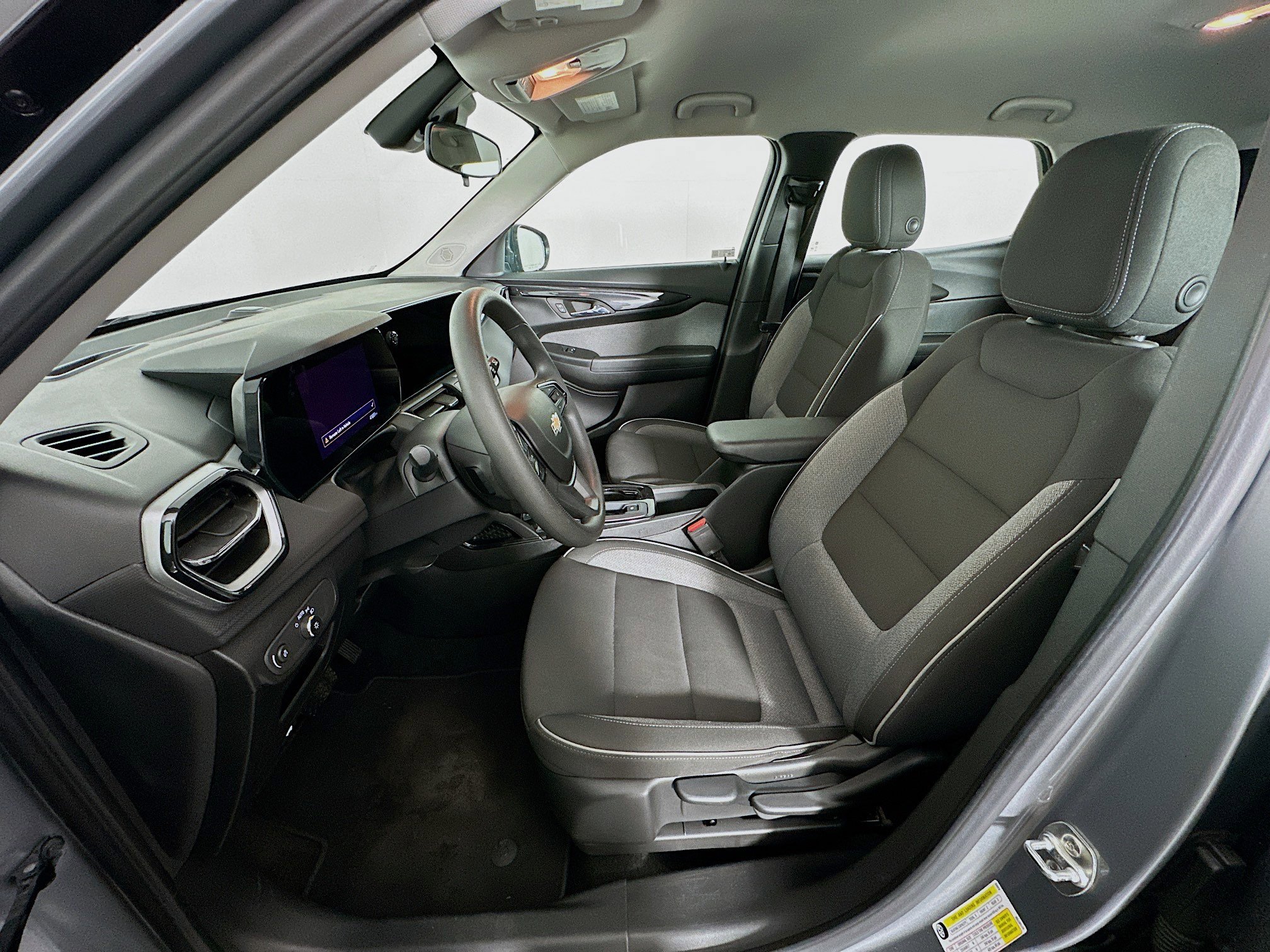 Used 2024 Chevrolet TrailBlazer LS image 13