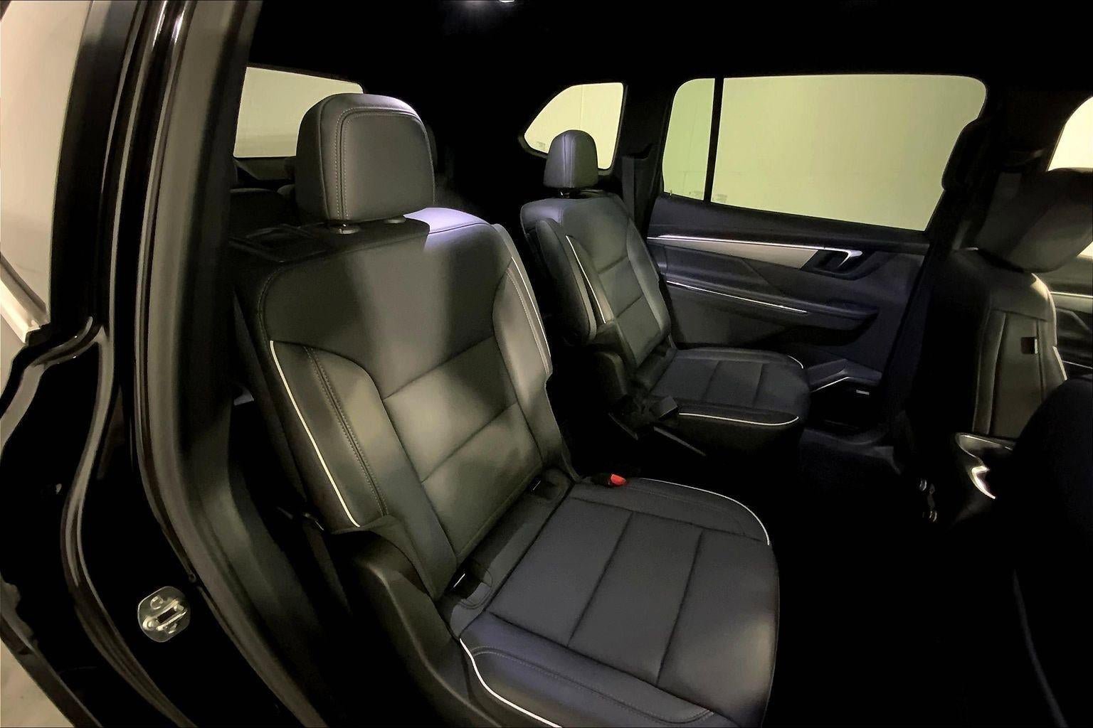 Used 2025 Buick Enclave Preferred FWD image 23