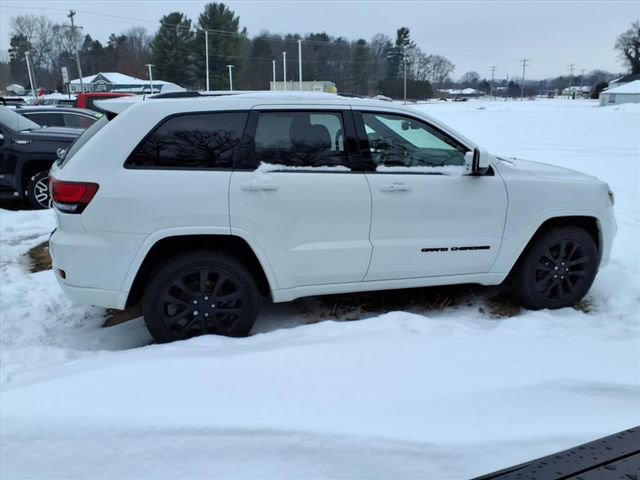 Used 2020 Jeep Grand Cherokee Altitude image 23