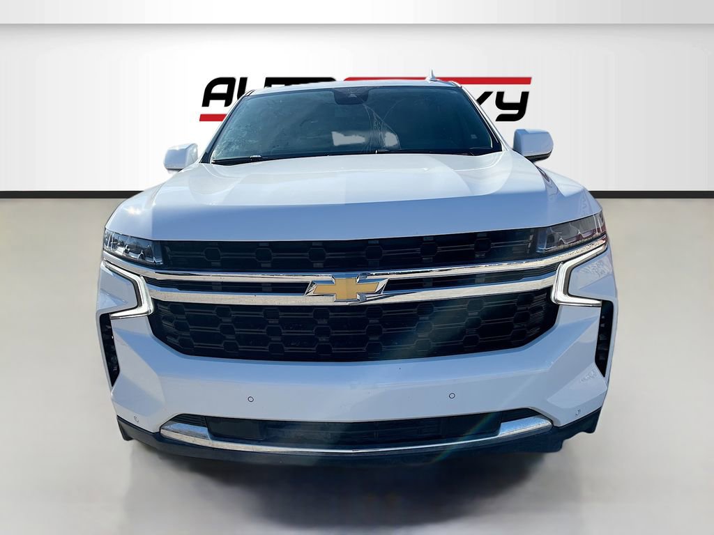 Used 2023 Chevrolet Suburban LS image 2