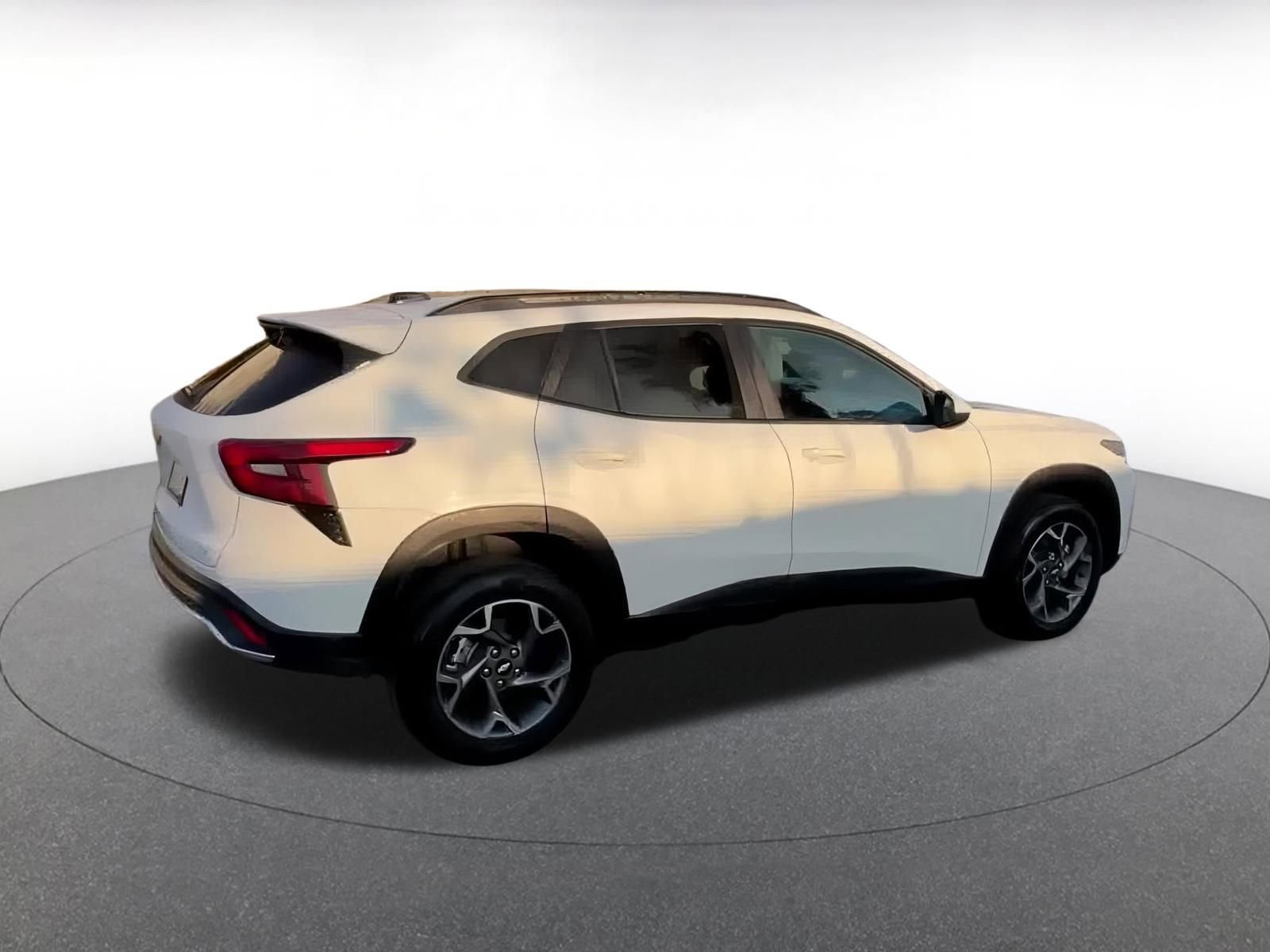 Used 2025 Chevrolet Trax LT image 15