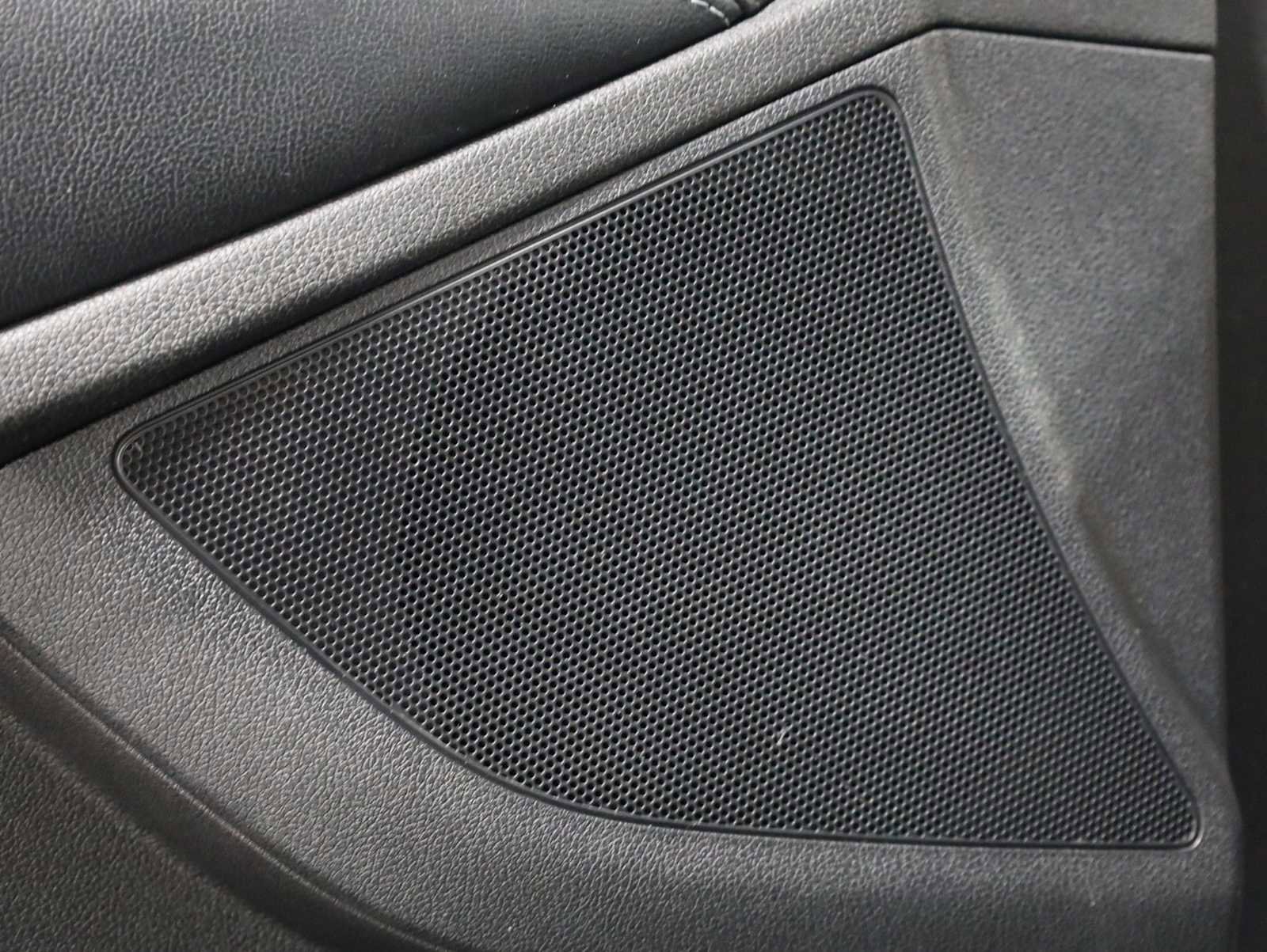 Used 2016 Kia Sorento EX AWD/4WD image 17