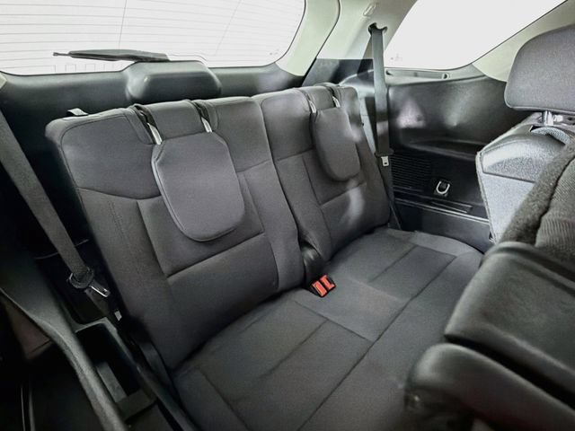 Used 2025 Ford Explorer Active AWD/4WD image 27