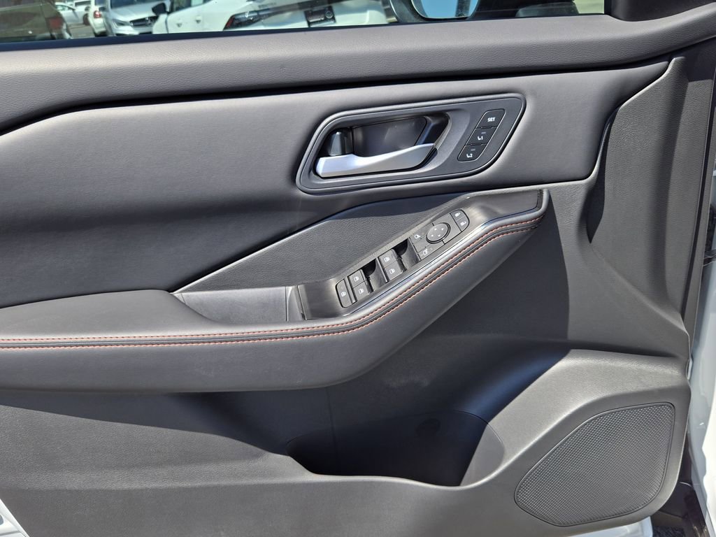 New 2026 Nissan Rogue SV w/ Rock Creek Premium Package AWD/4WD image 16