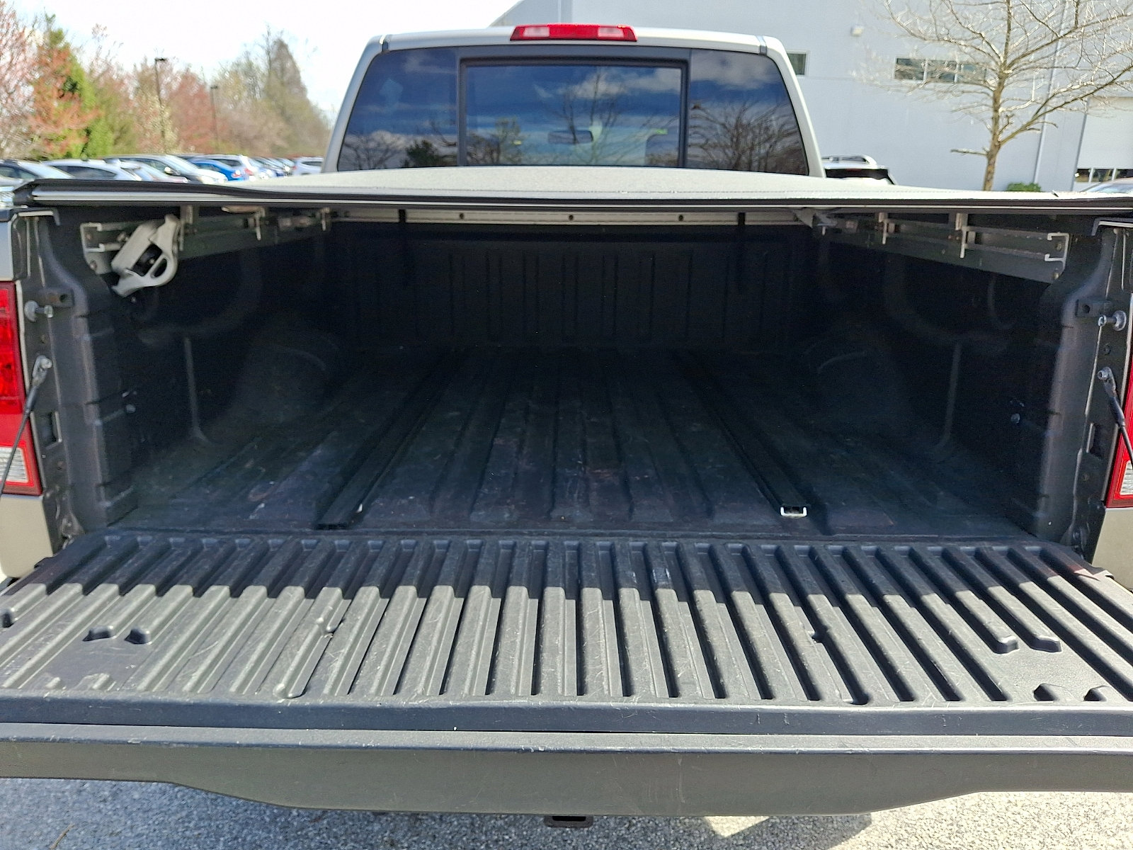 Used 2006 Nissan Titan SE image 28