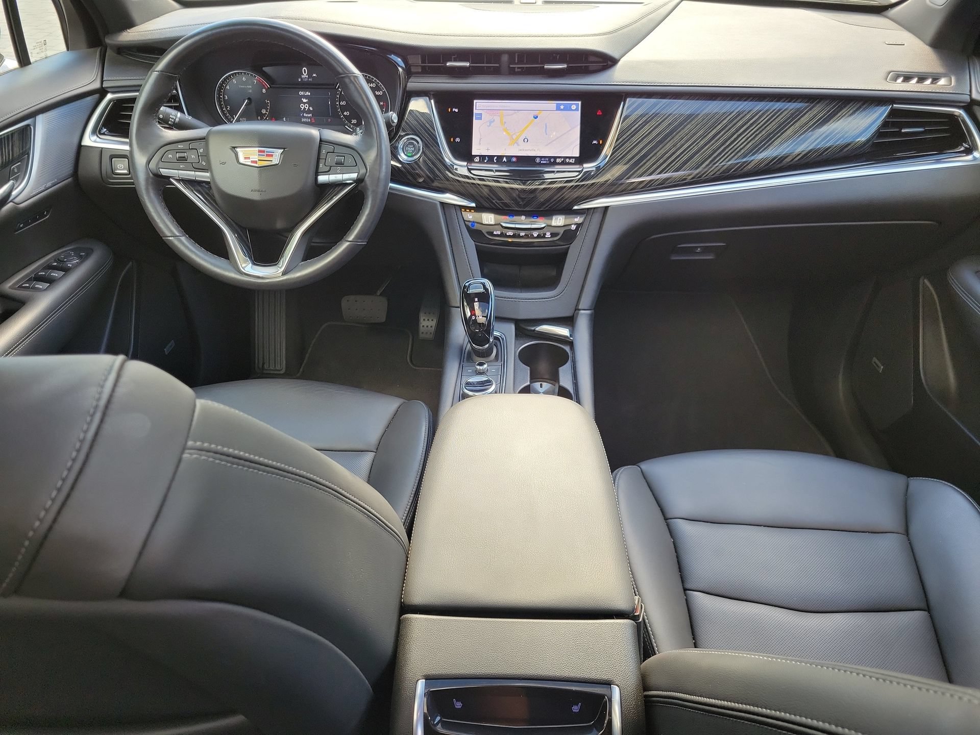 Used 2024 Cadillac XT6 Premium Luxury FWD image 4