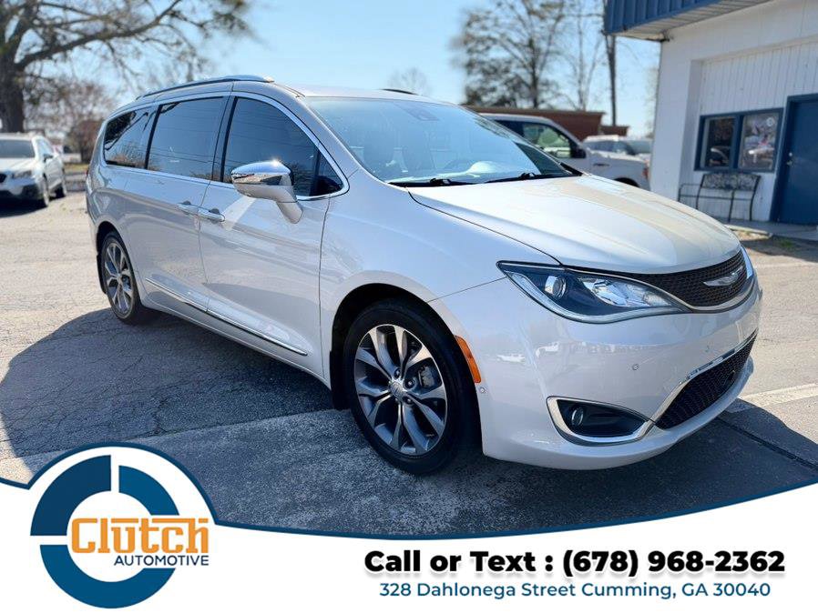 Used 2017 Chrysler Pacifica Limited w/ UConnect Theater Package image 4