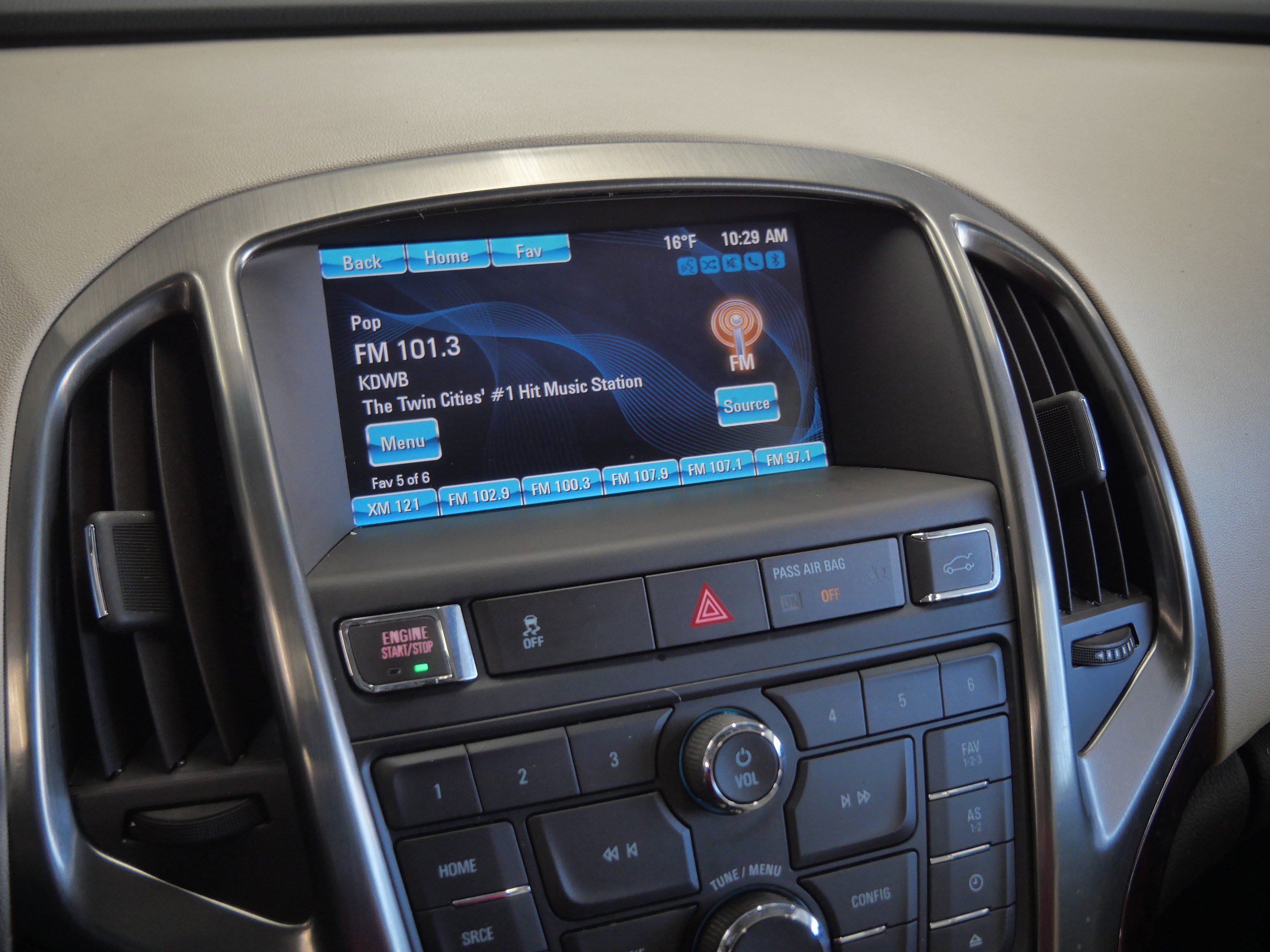 Used 2012 Buick Verano Leather image 23