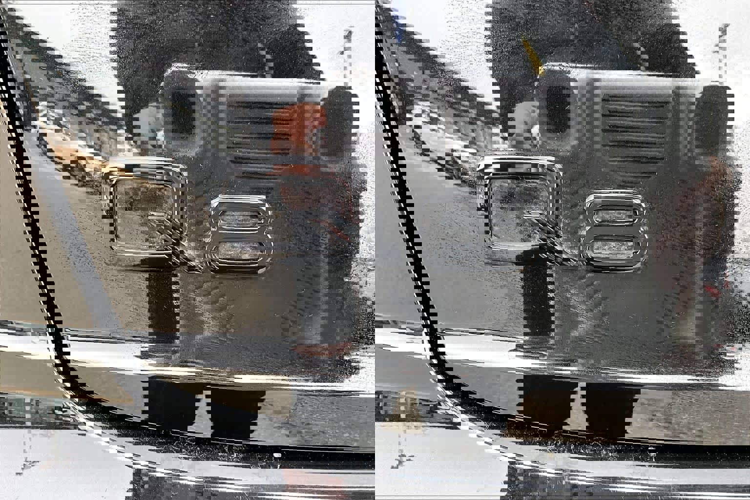 Used 2023 Audi Q8 Premium w/ Black Optic Package image 10