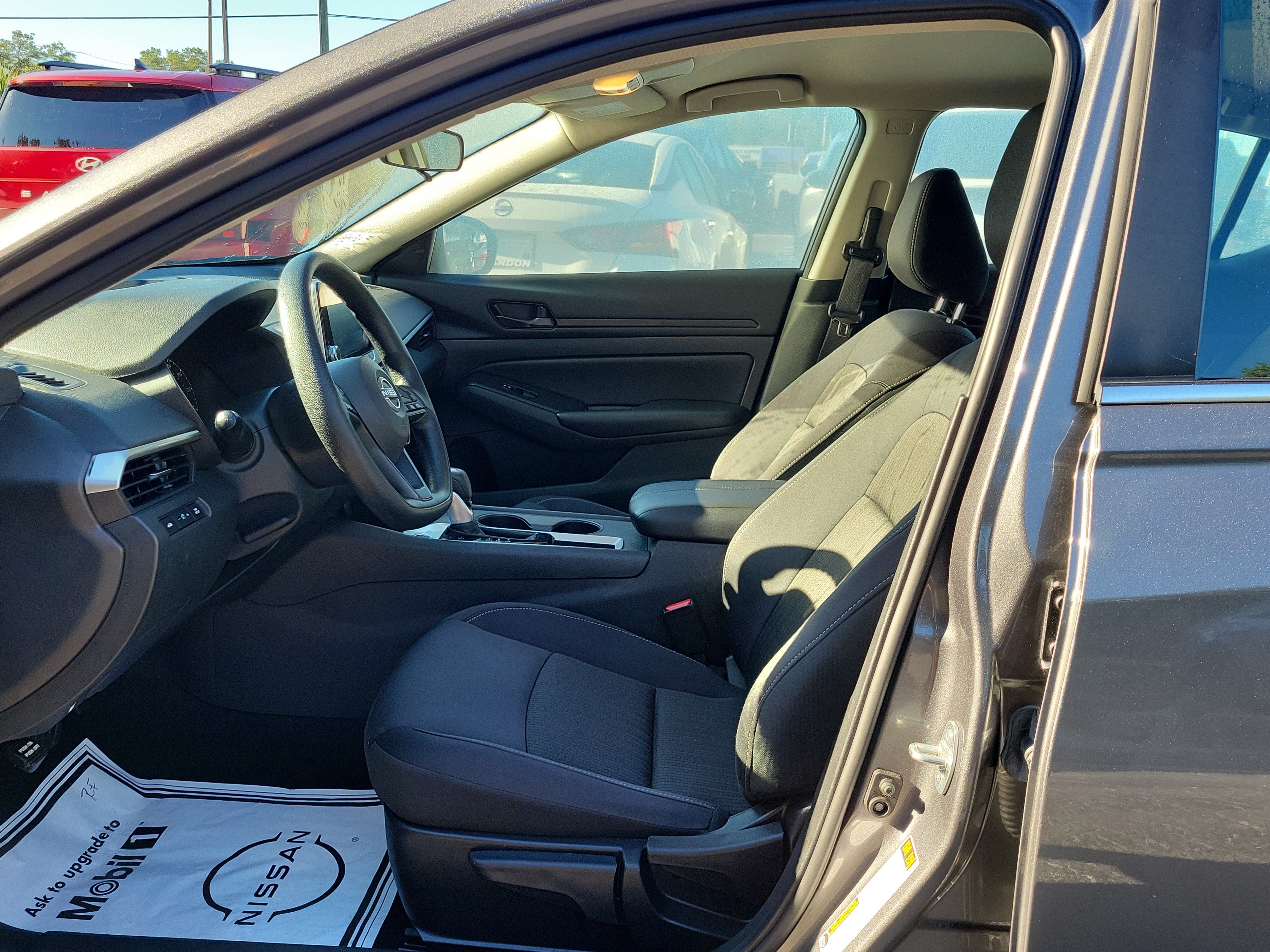 Certified 2025 Nissan Altima 2.5 S FWD image 19