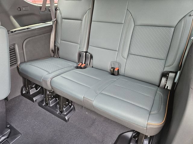 New 2026 GMC Yukon XL AT4 w/ AT4 Premium Plus Package AWD/4WD image 22