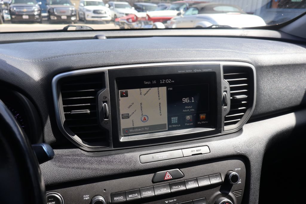 Used 2017 Kia Sportage EX w/ EX Technology Package FWD image 22