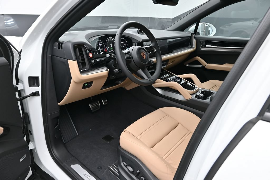 New 2026 Porsche Cayenne E-Hybrid Coupe AWD/4WD image 4