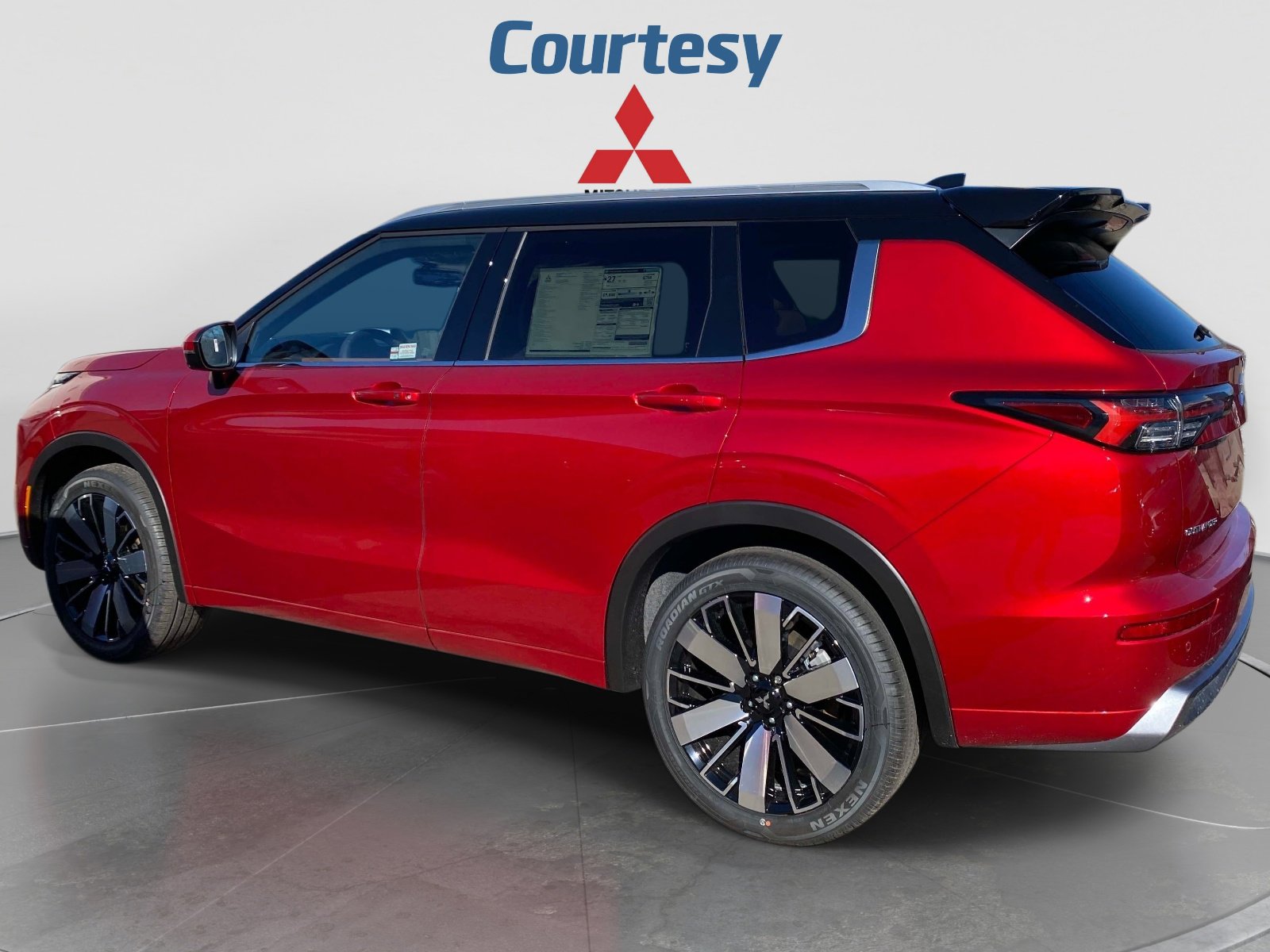 New 2026 Mitsubishi Outlander SEL AWD/4WD image 2
