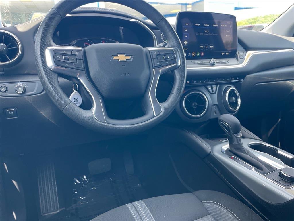 Used 2024 Chevrolet Blazer LT w/ Convenience Package FWD image 9